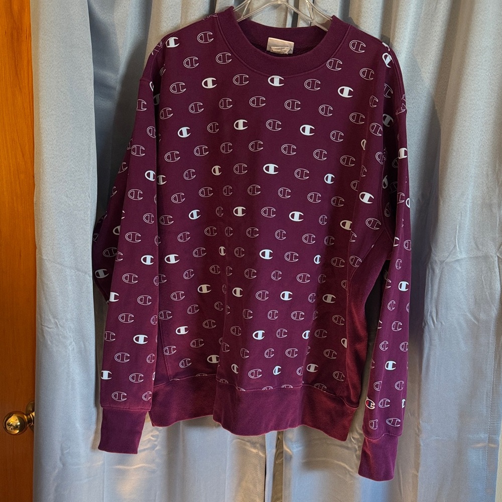 Champion Burgundy Sweatshirt with Logo Design